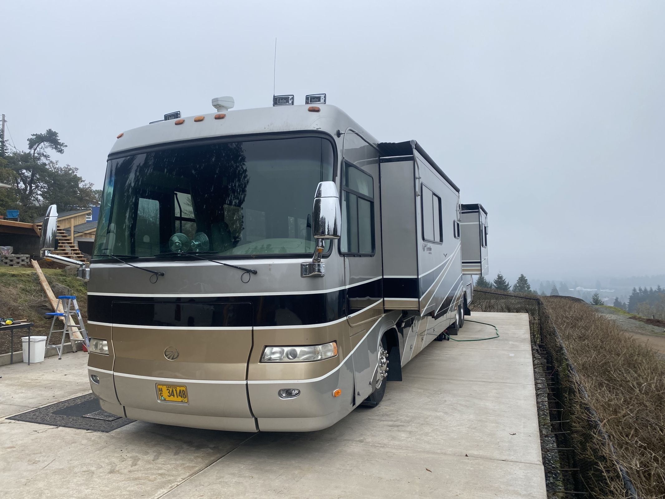 2001 Monaco Executive 43DS2 National Vehicle 2001 Monaco Executive 43DS2 National Vehicle