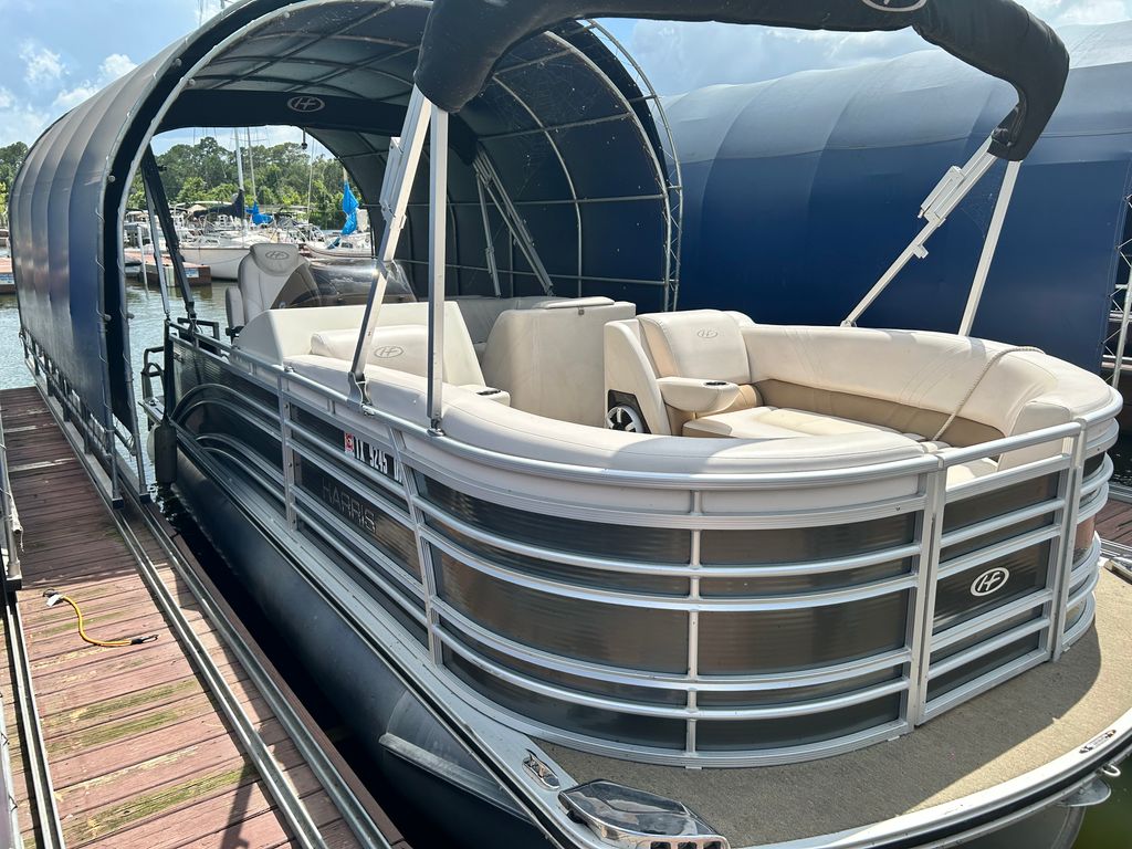2015 Harris 220 Solstice - National Vehicle