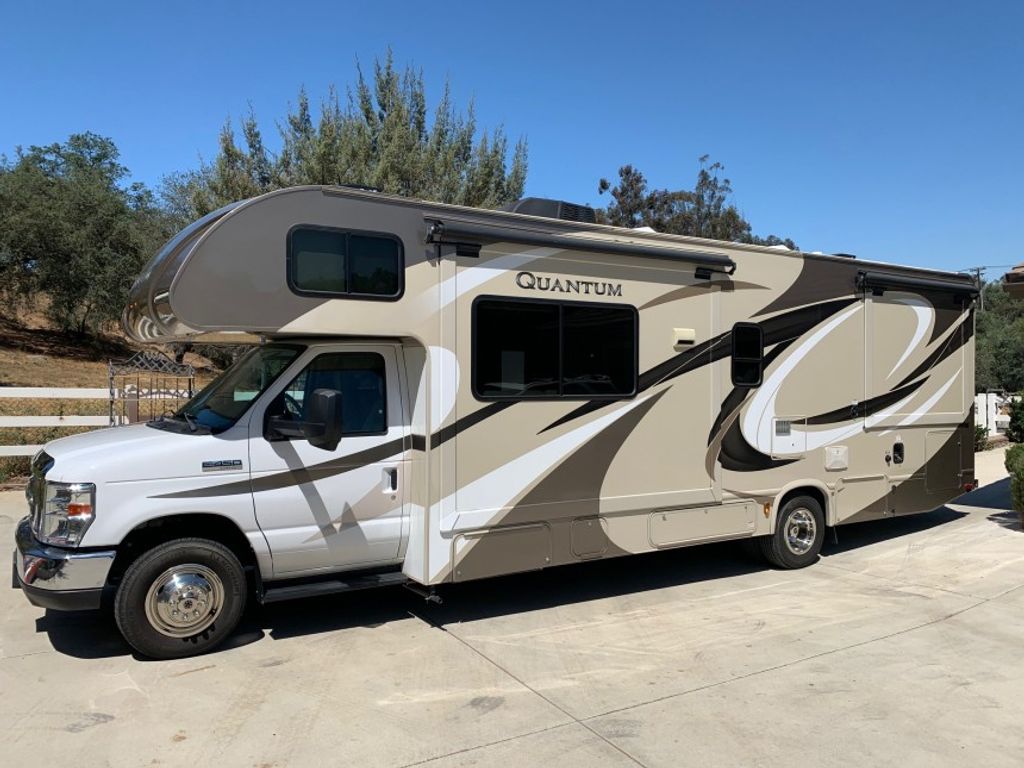 2017 Thor Motor Coach Quantum 29RQ - National Vehicle