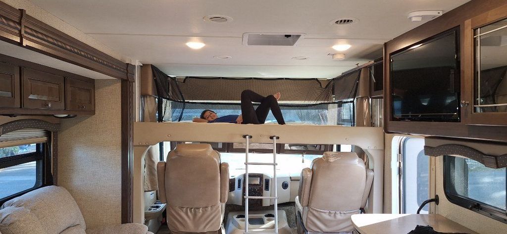 2017 Thor Motor Coach Windsport 31S - National Vehicle