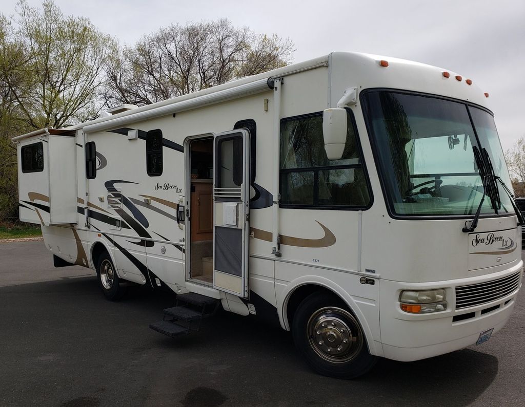 メルセデス10点 2005 National RV Sea Breeze 8321LX - National Vehicle