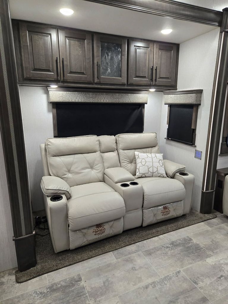 2021 Heartland Landmark 365 Daytona - National Vehicle