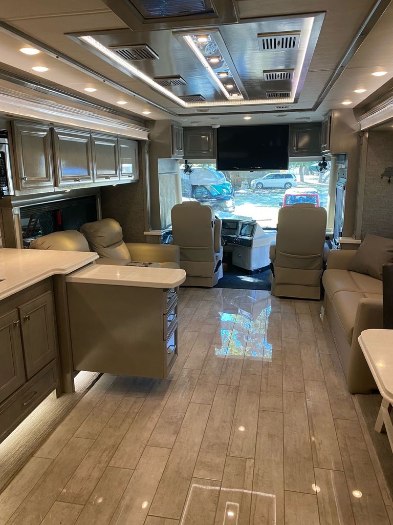 2020 Tiffin Motorhomes Phaeton 40IH - National Vehicle