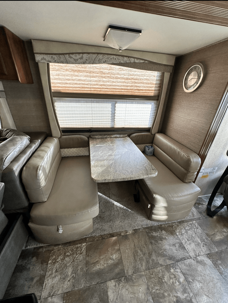 2014 Coachmen Cross Country 360DL - National Vehicle