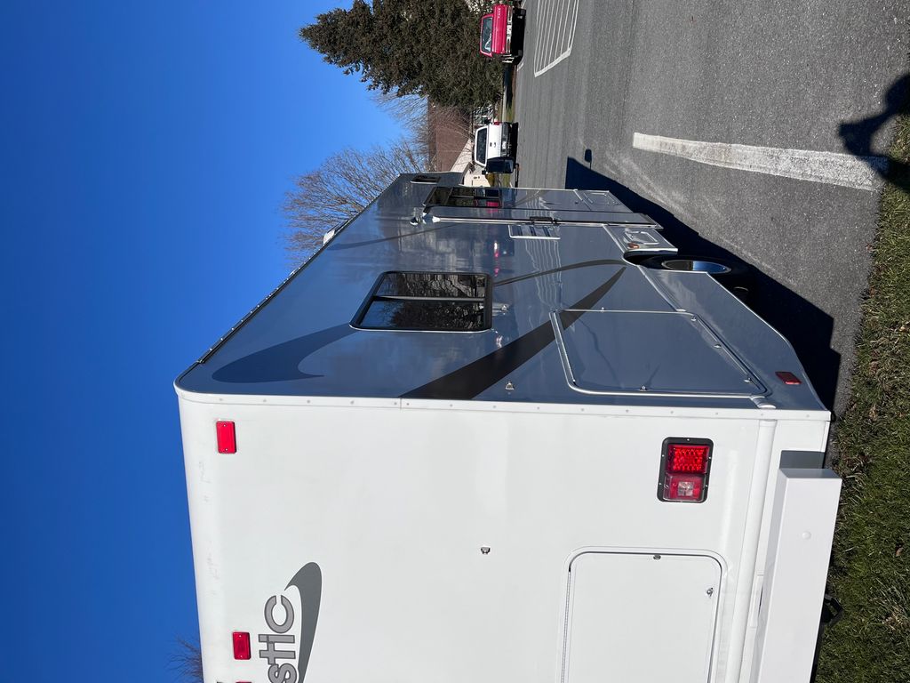 2018 Thor Motor Coach Majestic 28A - National Vehicle