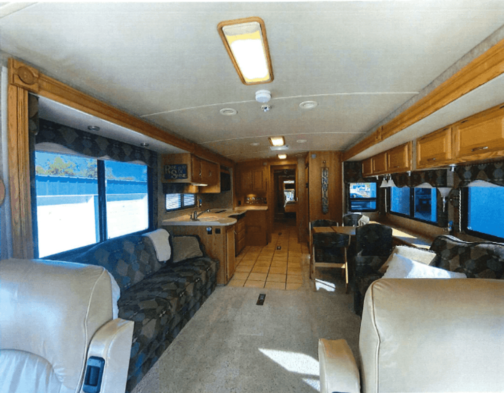 2006 winnebago tour 40kd specs