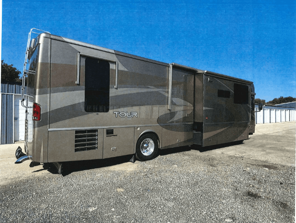 2006 winnebago tour 40kd specs