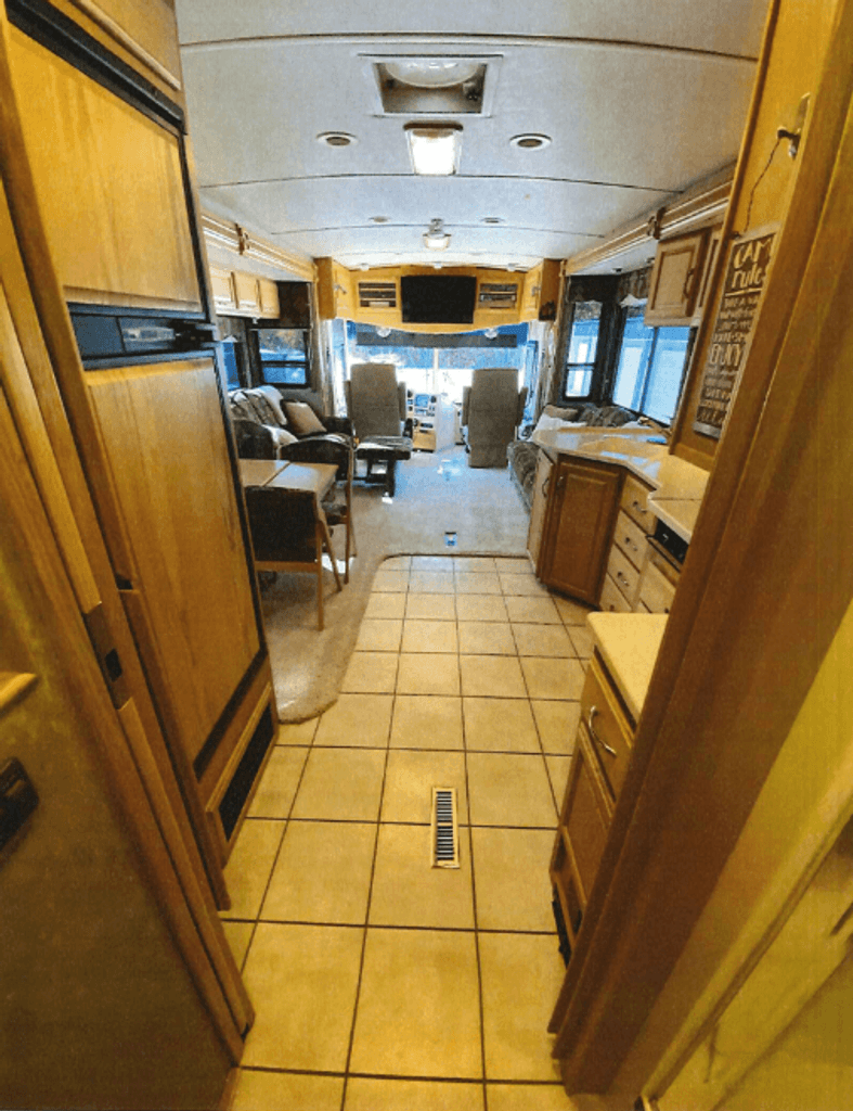 2006 winnebago tour 40kd specs