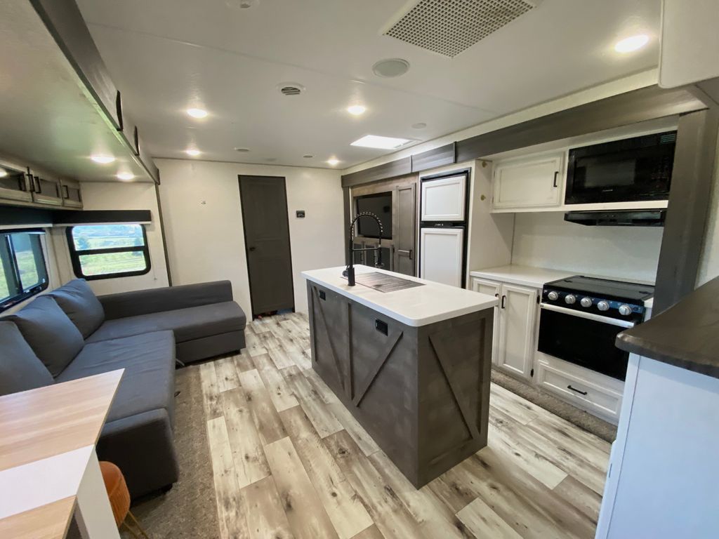 2022 Venture RV Sport Trek Touring STT343VIB - National Vehicle