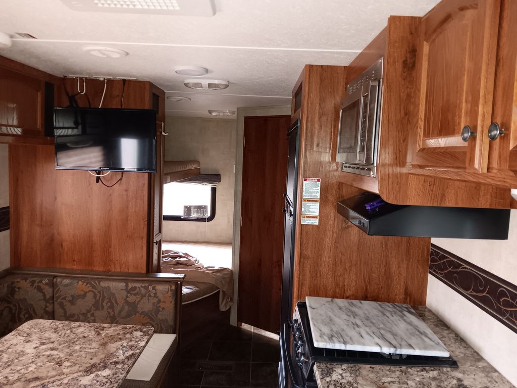 2014 Keystone Hideout 24BHWE - National Vehicle