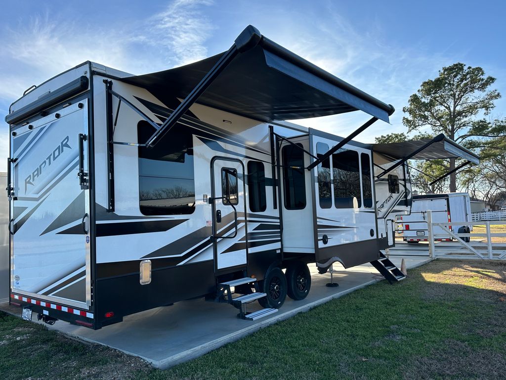2021 Keystone Raptor 352 - National Vehicle