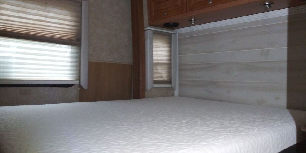 2008 Four Winds Siesta 29BG - National Vehicle