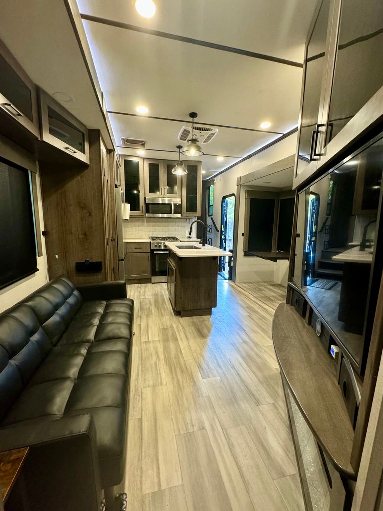 2021 Alliance RV Valor 42V13 - National Vehicle