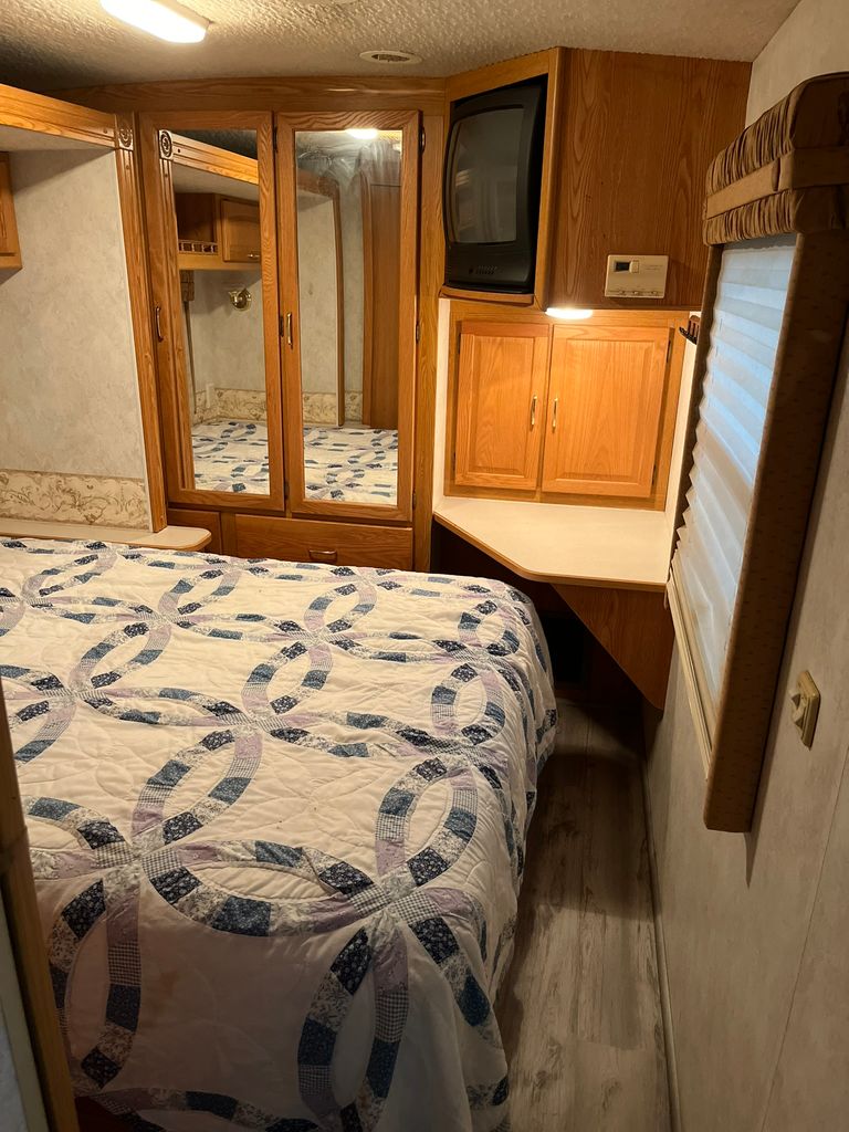 タンゴ 2004 Itasca Sunrise 36M - National Vehicle
