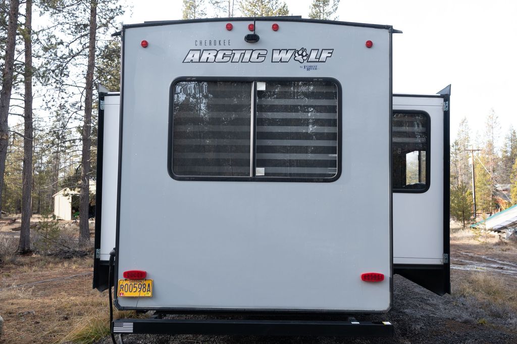 2022 Forest River Cherokee Arctic Wolf 327MB - National Vehicle