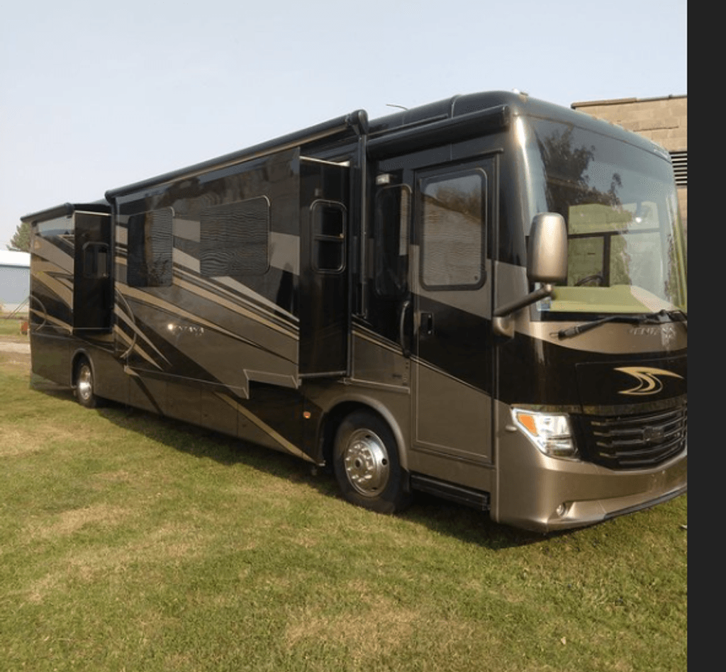 2016 Newmar Ventana LE 4002 - National Vehicle