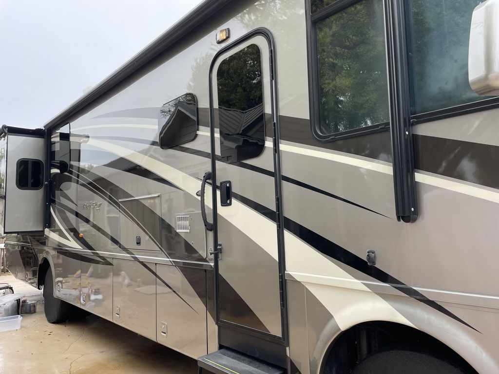2019 Newmar Bay Star 3609 - National Vehicle