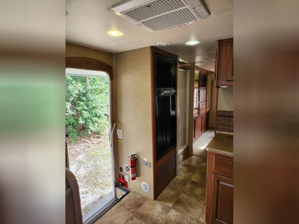 2013 Jayco Melbourne 29D National Vehicle