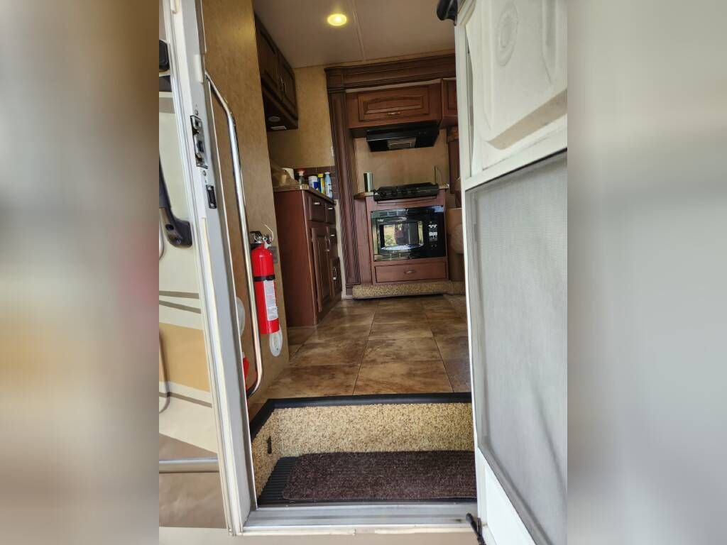 2013 Jayco Melbourne 29D National Vehicle