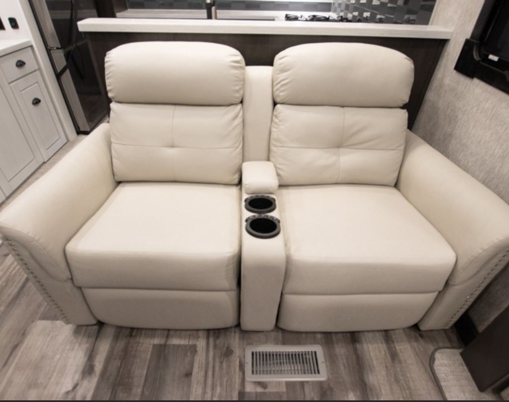 2022 Redwood RV 5th Wheel 4001 LK - National Vehicle