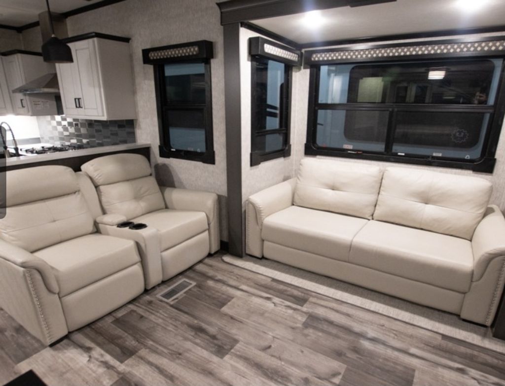 2022 Redwood RV 5th Wheel 4001 LK - National Vehicle