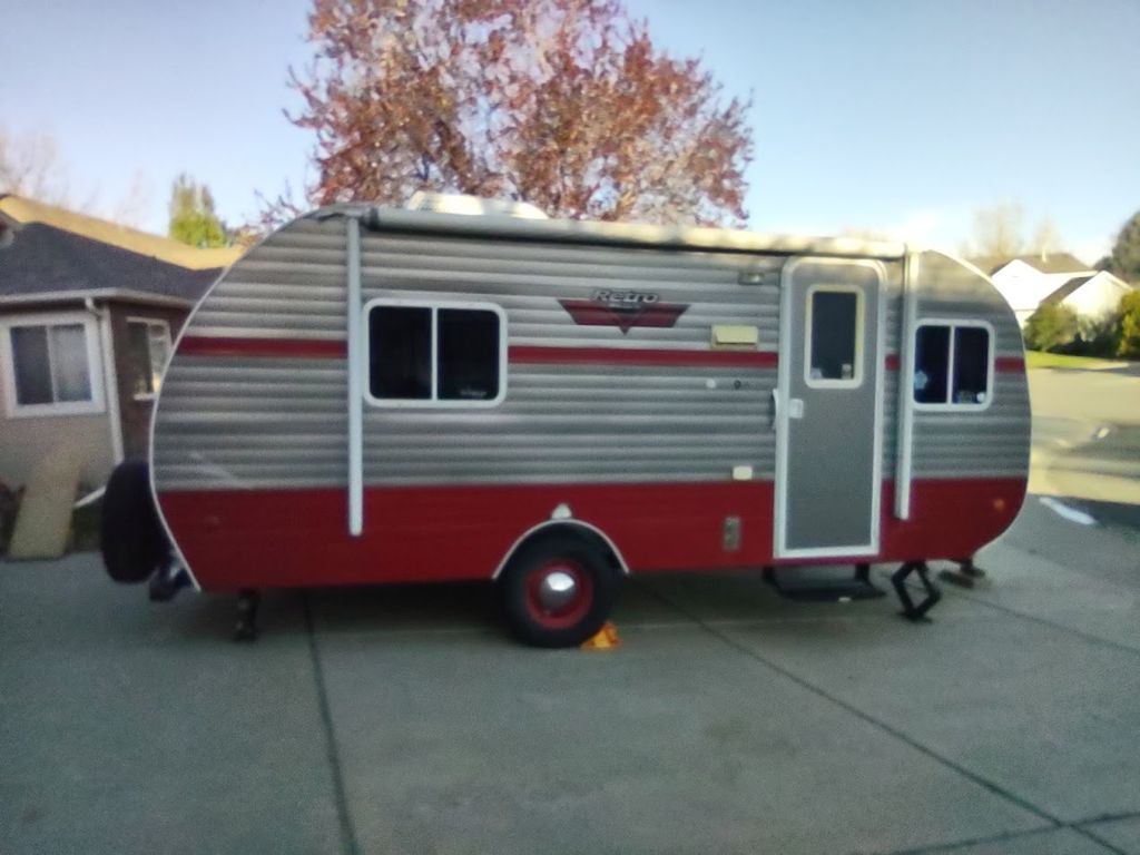 はと 2019 Riverside RV Retro 179 - National Vehicle