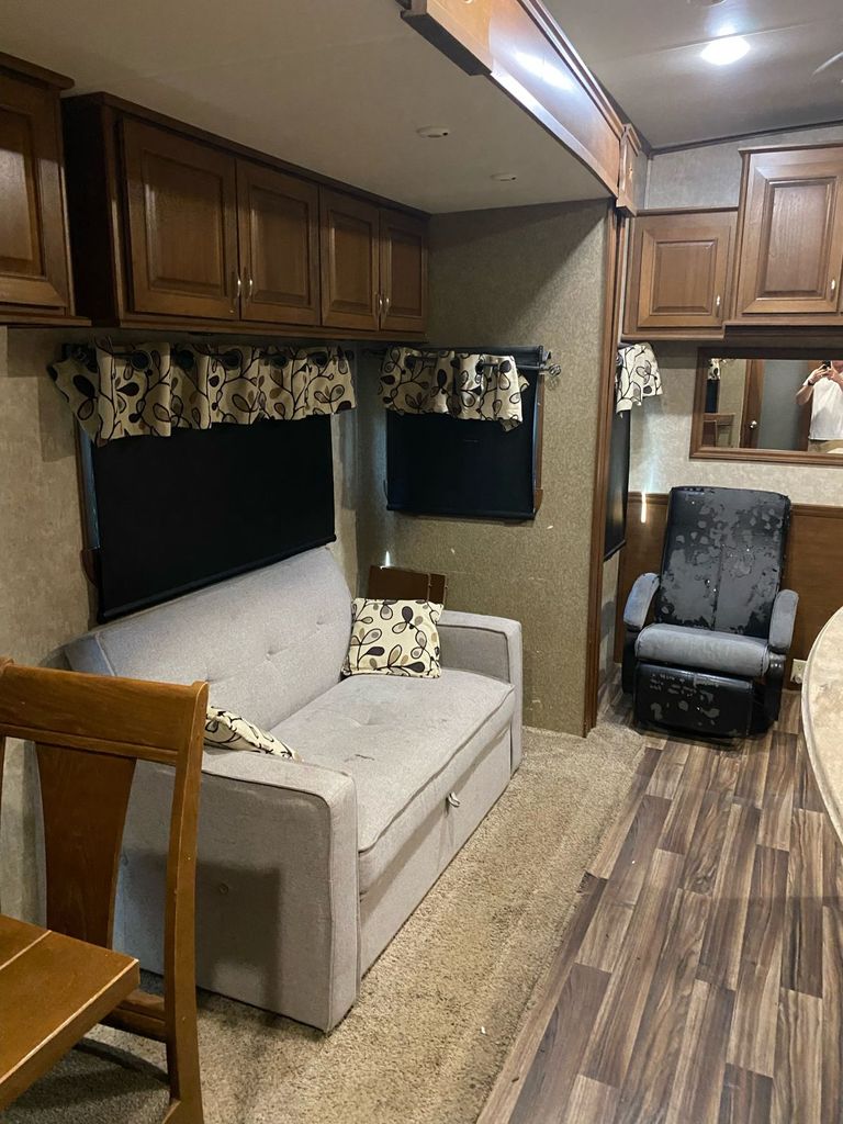 2016 Highland Ridge 3X 427BHS - National Vehicle