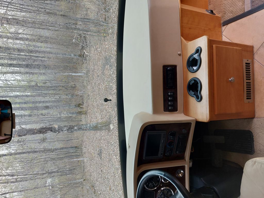 2007 Beaver Contessa Pacifica - National Vehicle