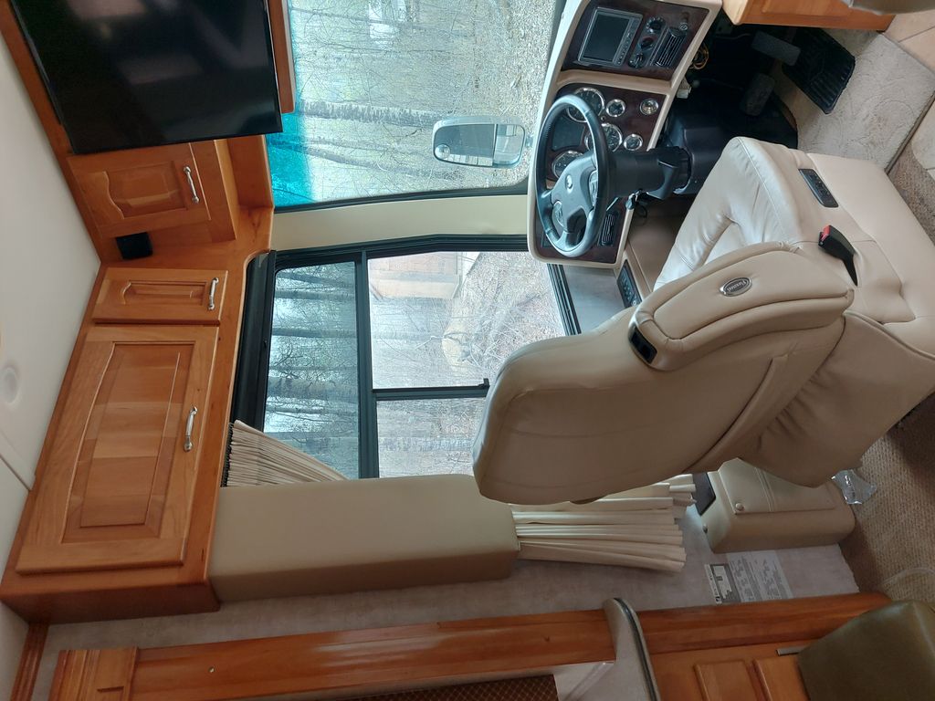 2007 Beaver Contessa Pacifica - National Vehicle