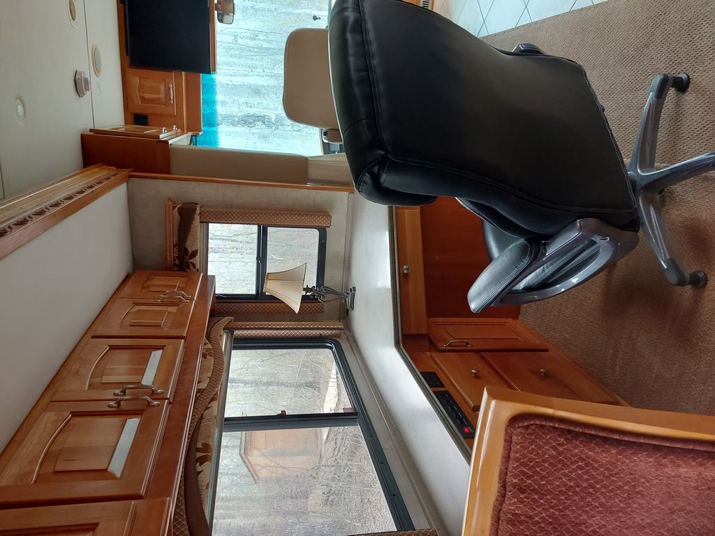 2007 Beaver Contessa Pacifica - National Vehicle