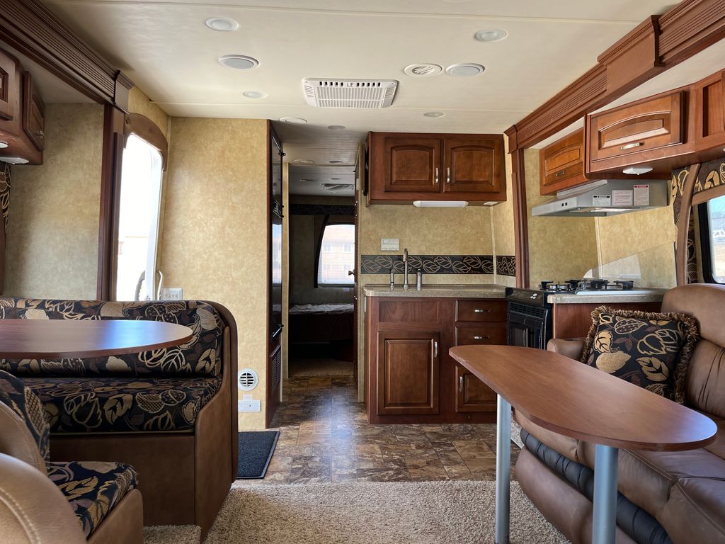 2011 Jayco Melbourne 29D - National Vehicle