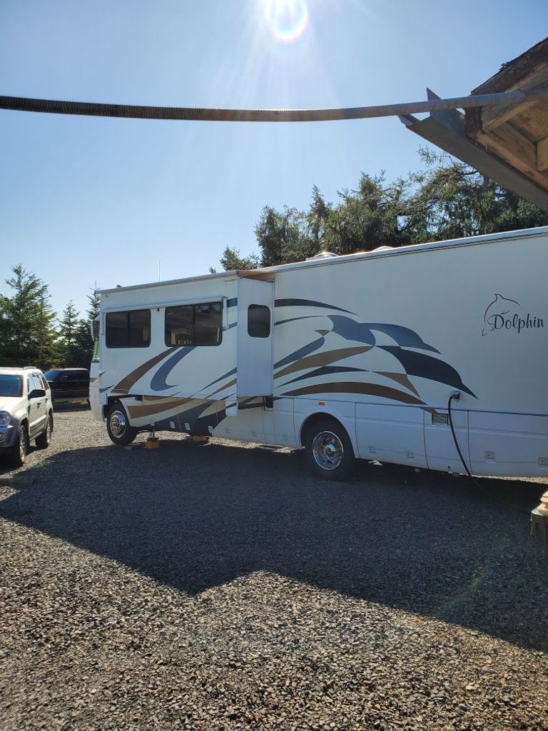2005 National RV Dolphin 5355 - National Vehicle