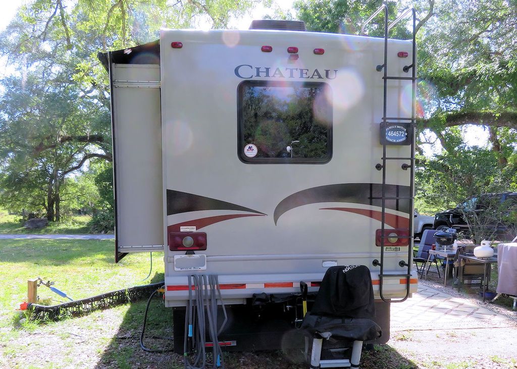 コロンブス 2014 Thor Motor Coach Chateau 33SW - National Vehicle