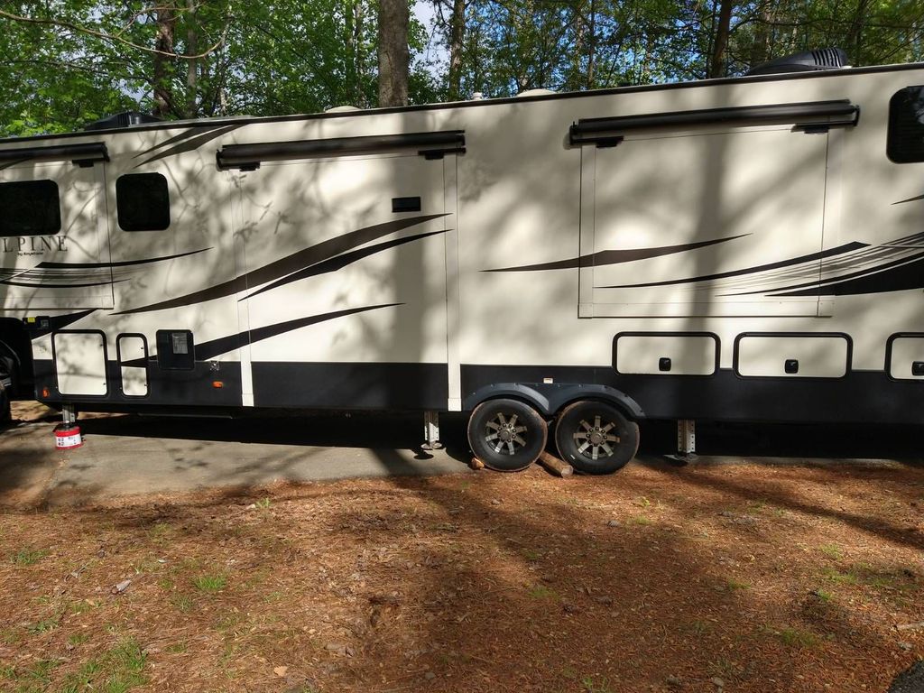 2019 Keystone Alpine 3701FL - National Vehicle