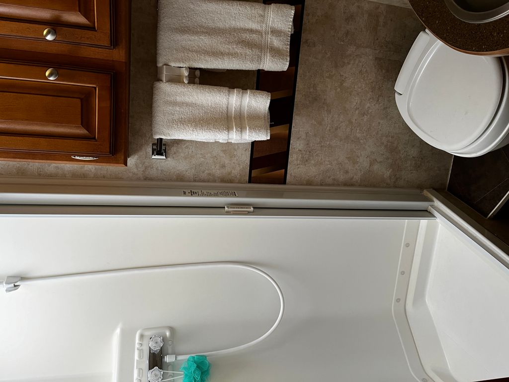 2012 Winnebago Access Premier 26QP - National Vehicle