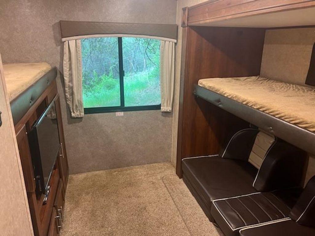 2018 Jayco Eagle HT 314BHDS National Vehicle