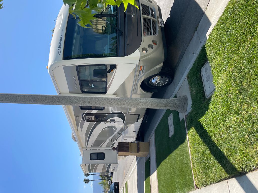 G_ハイ 2005 Fleetwood Southwind 32V - National Vehicle