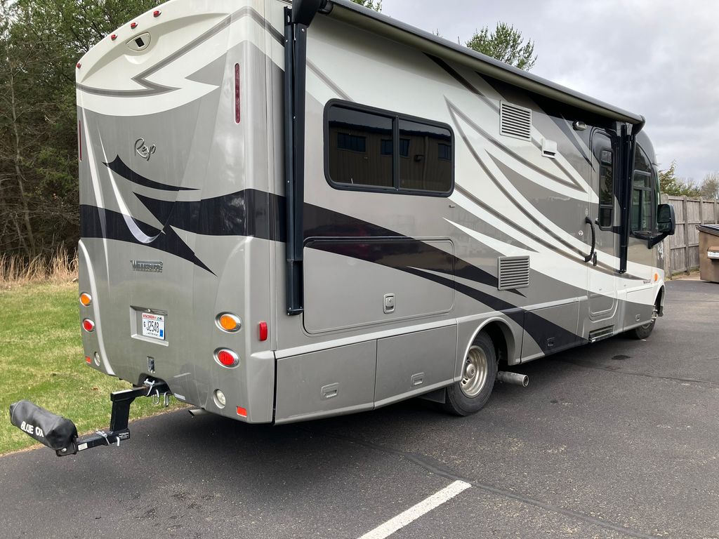 2015 Itasca Reyo 25T - National Vehicle