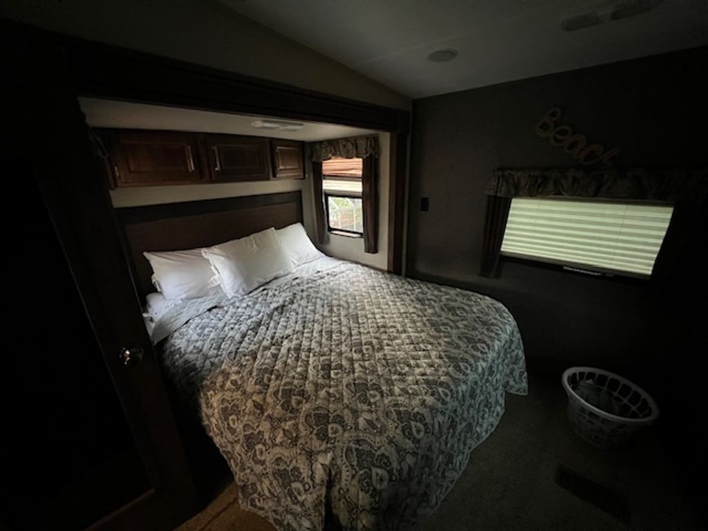 2015 Keystone Cougar 337FLS - National Vehicle