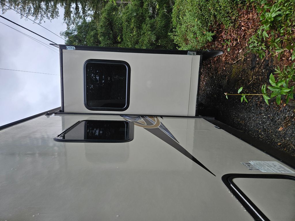 2014 R-Vision Trail-Lite Crossover 200DS - National Vehicle