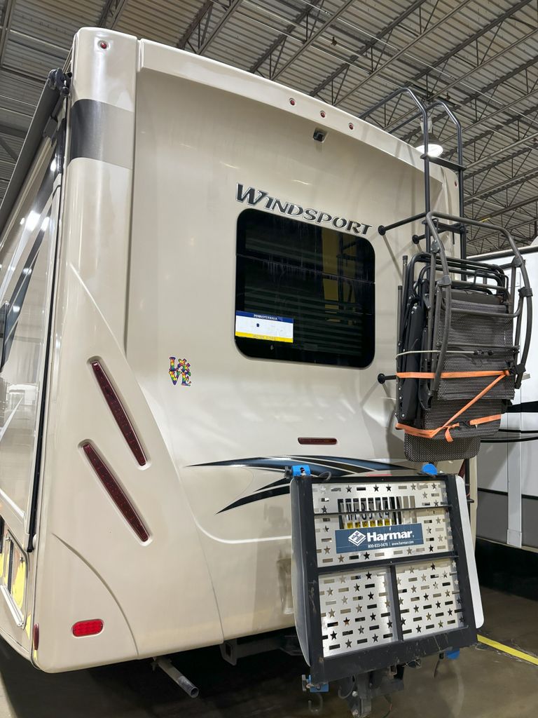2021 Thor Motor Coach Windsport 29M - National Vehicle