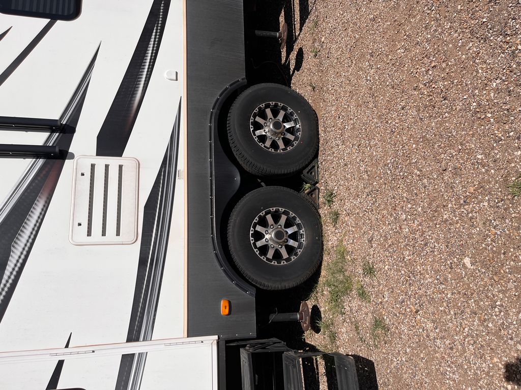 2014 Keystone Raptor RP300 - National Vehicle