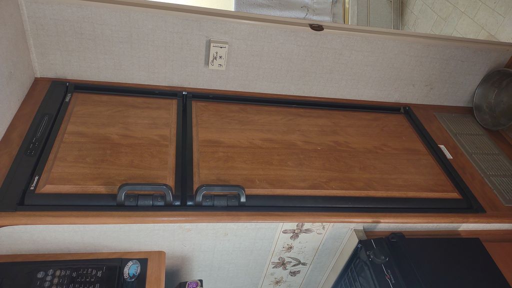 2004 Fleetwood Tioga 29S - National Vehicle