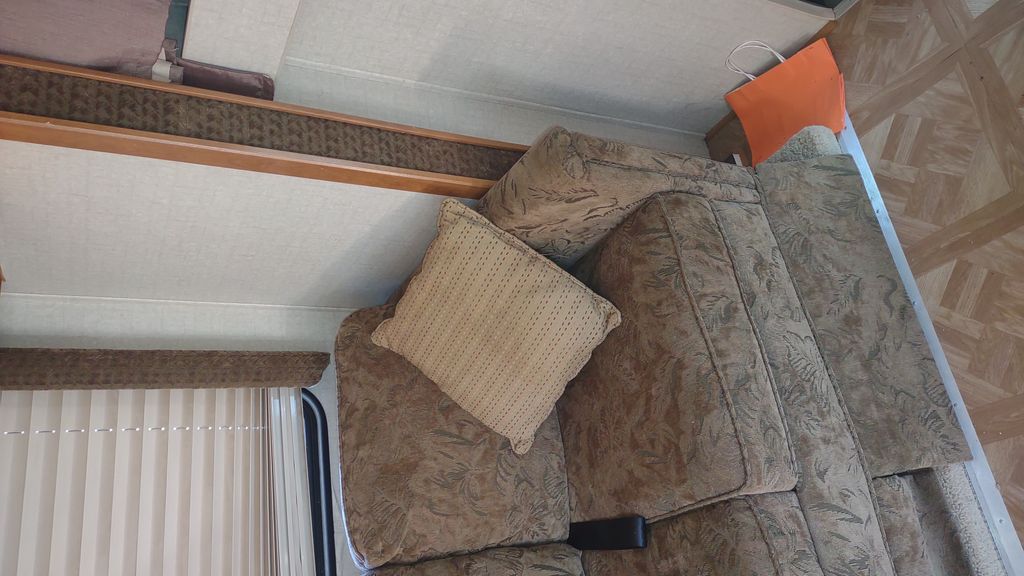 In… 2004 Fleetwood Tioga 29S - National Vehicle