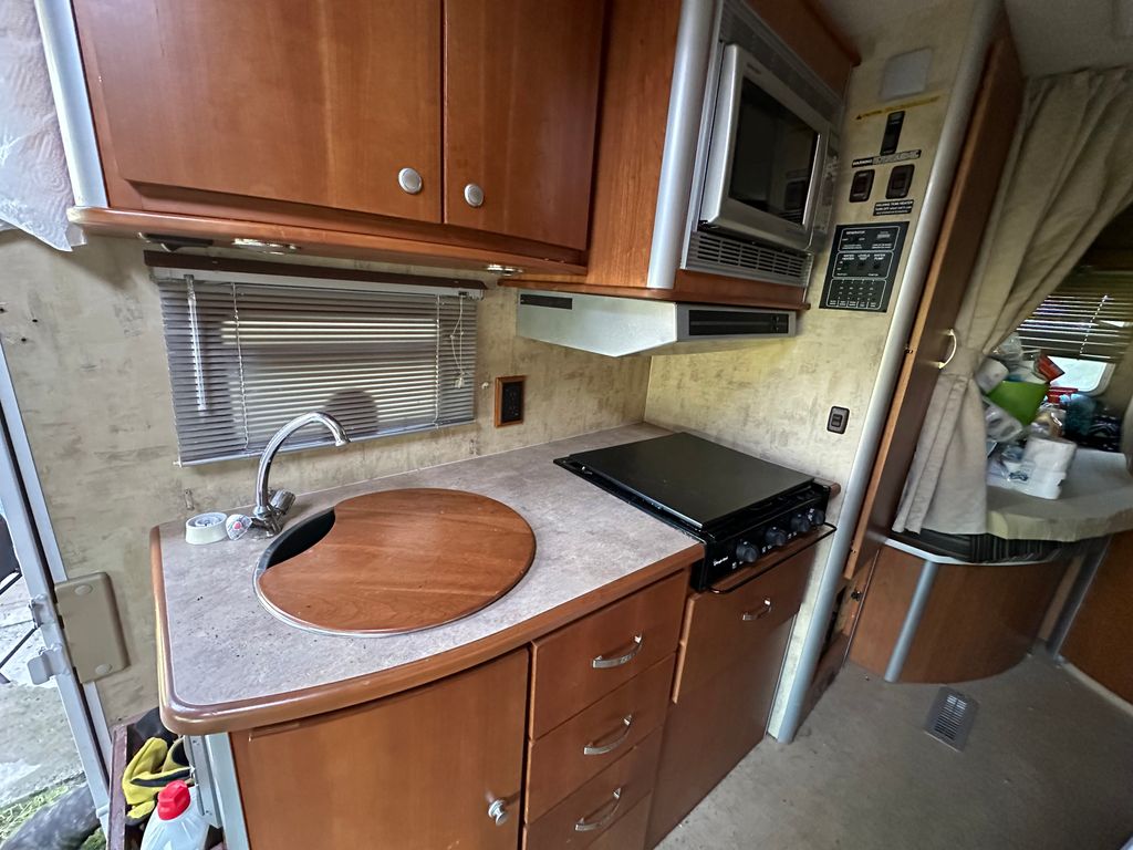 2007 Winnebago View 23J - National Vehicle