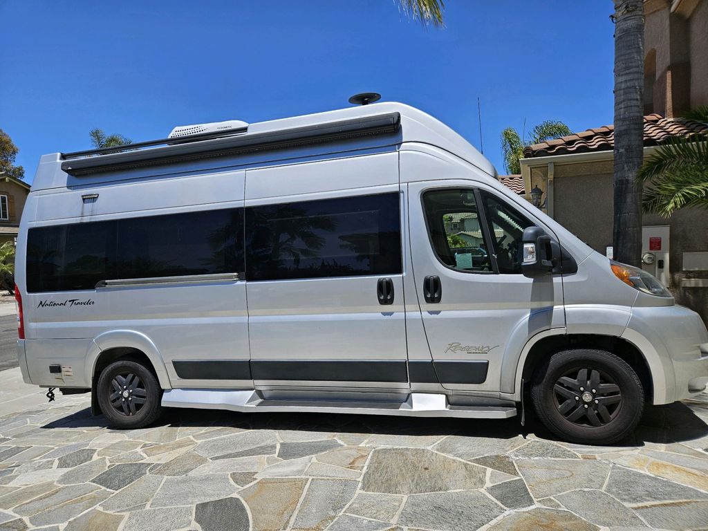 2021 Regency National Traveler Tour SPT - National Vehicle