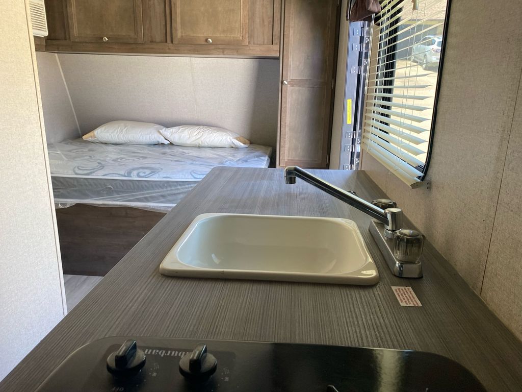 2019 Dutchmen Coleman Lantern LT 17RD - National Vehicle