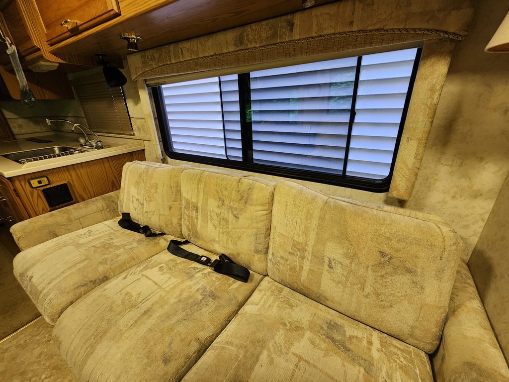 2000 Winnebago Journey 36L - National Vehicle