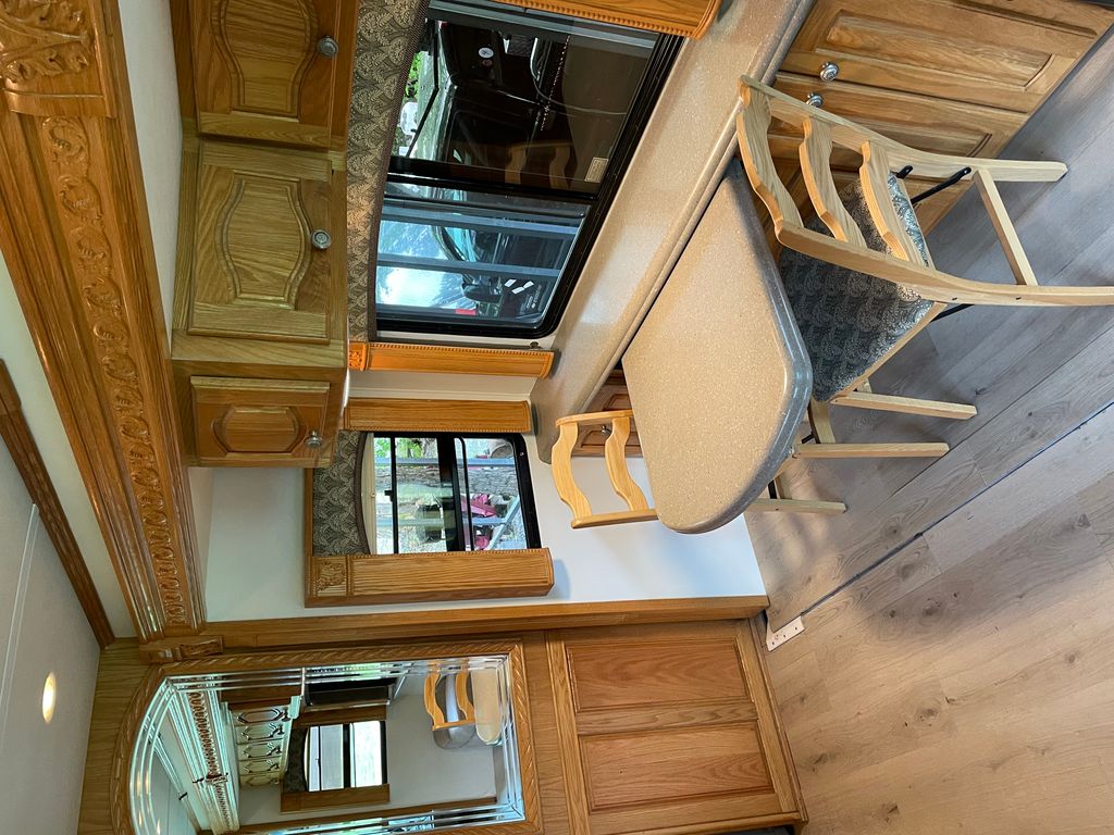 2006 Monaco Signature Cardinal - National Vehicle