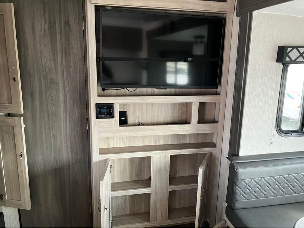 2021 Coachmen Freedom Express Ultra Lite 248RBS - National Vehicle